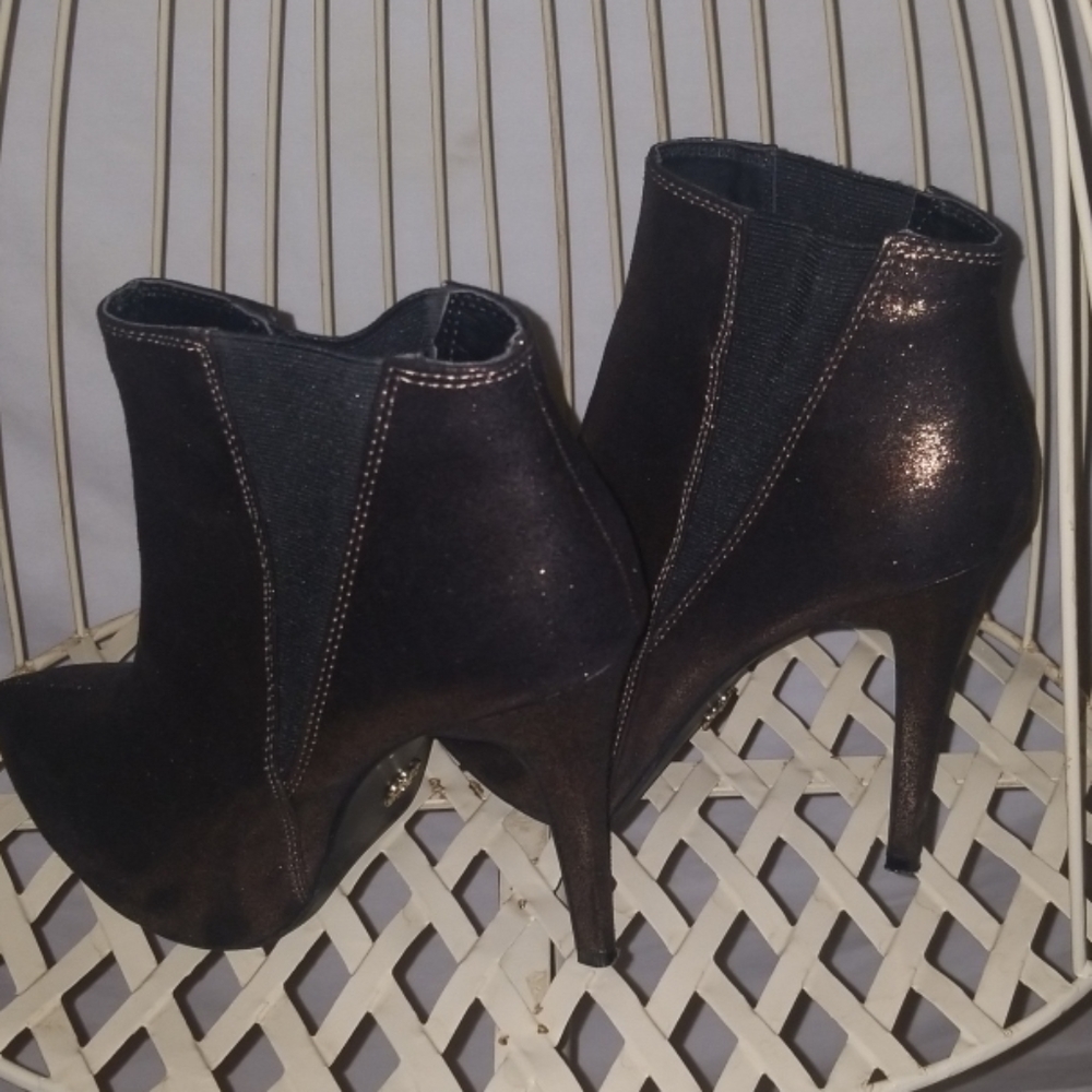 Rock and Republic bronze short and fancy boots - Picture 6 of 8